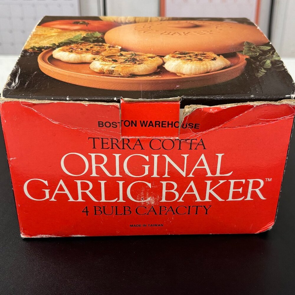 BOSTON WAREHOUSE Terra Cotta Original Garlic Baker-Oven or Microwave Use- 4 Bulb - Picture 7 of 11